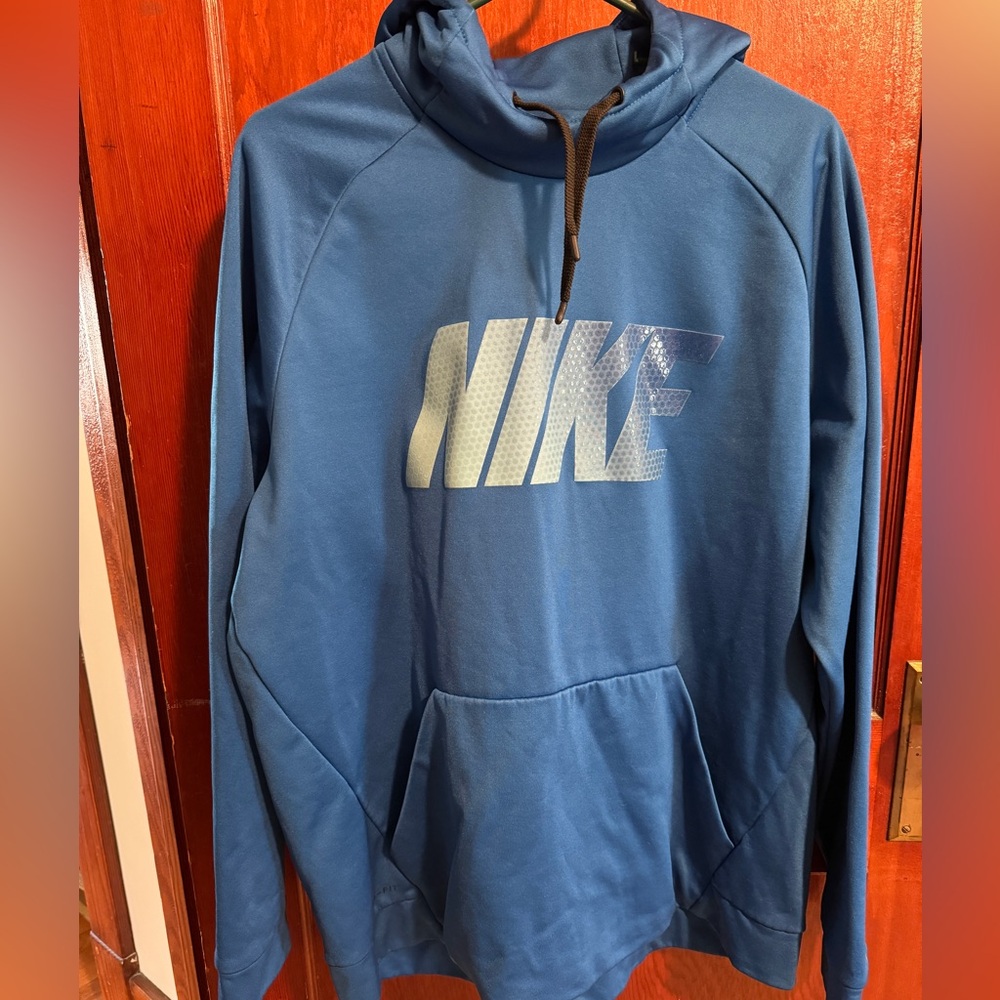 NIKE Dri-Fit Sweatshirt